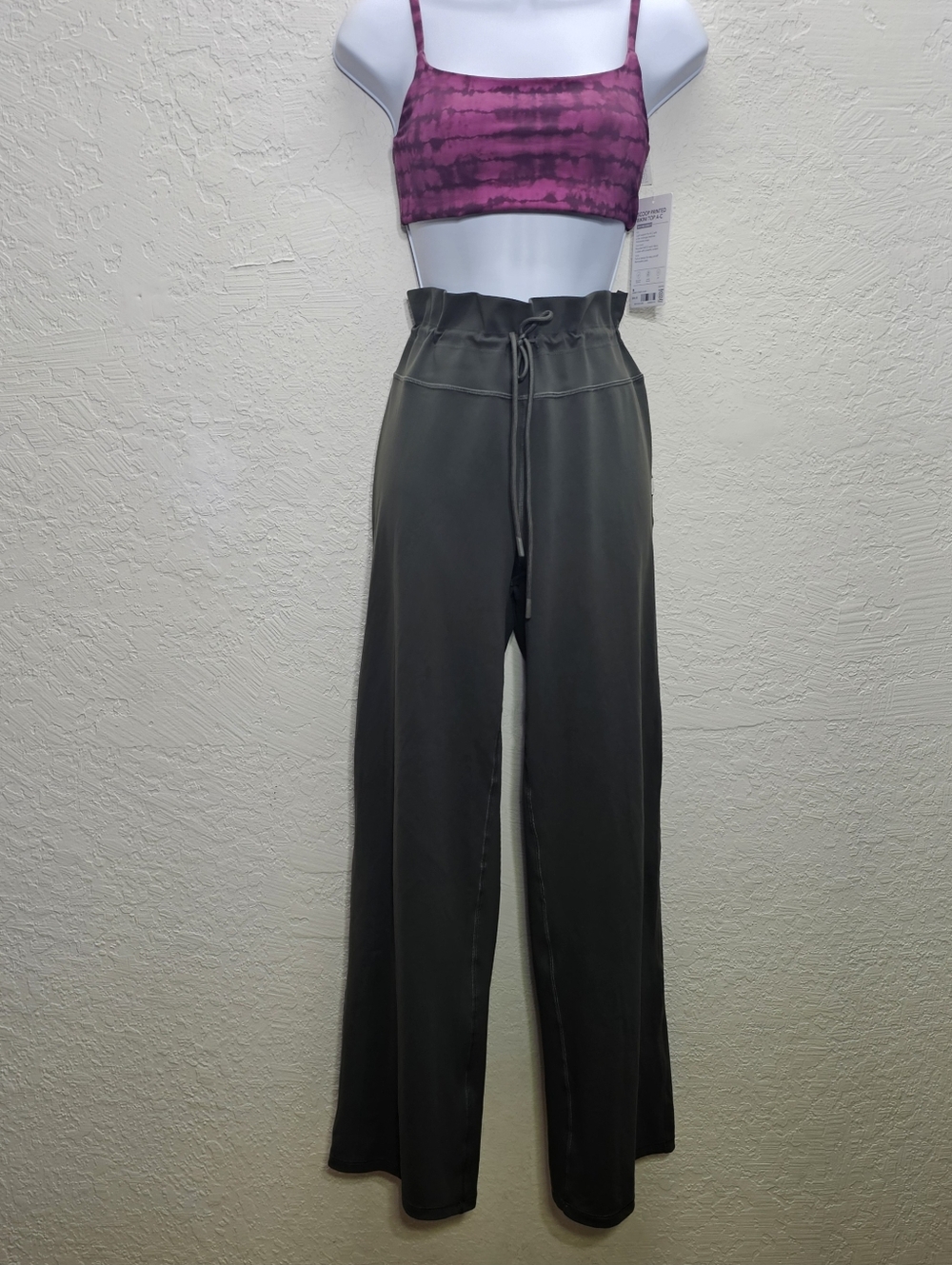 VUORI Womens Pants Daily WideLeg  Olive Green Running Wild